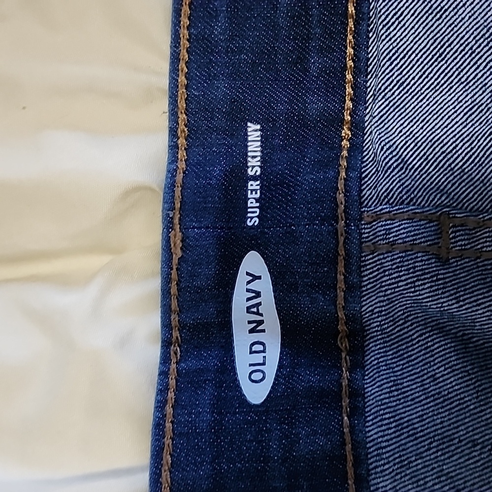 Old Navy Super Skinny 24 Plus